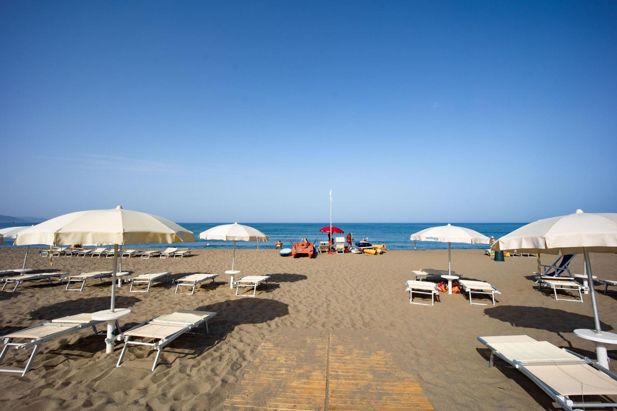 Villaggio Nettuno Di Camping Paestum